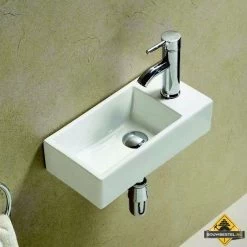 Keramische Fontein Pax Rechts