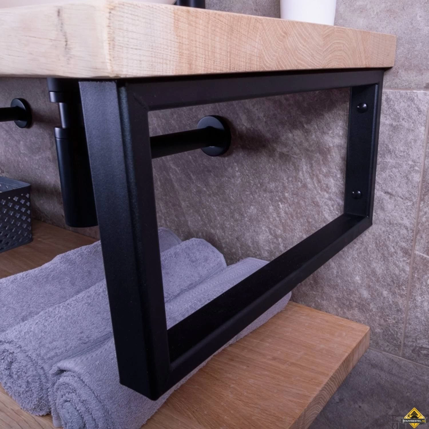 Wiesbaden Mat-zwarte Vierkante Ophangbeugel Voor Wastafelblad 40x14cm